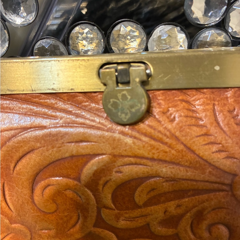 Patricia Nash Tan Frame Wallet - Picture 2 of 8
